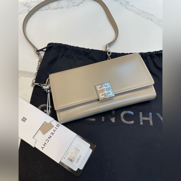 Givenchy 4G Leather Wallet On Chain Dune $990 - Picture 2 of 16